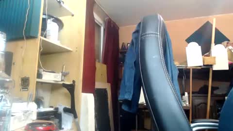 pascal88881 online show from 12/10/24, 10:47