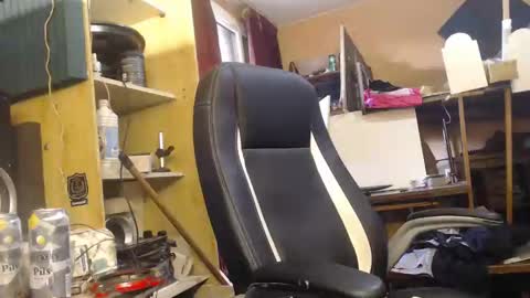 pascal88881 online show from 01/05/25, 12:10