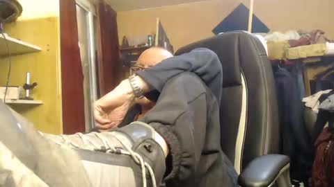 pascal88881 online show from 01/07/25, 12:20