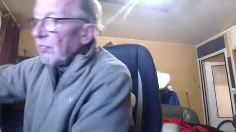 pascal88881 online show from 10/17/25, 11:35