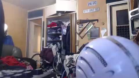 pascal88881 online show from 10/18/25, 08:42