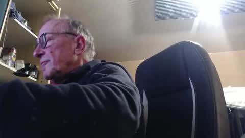 pascal88881 online show from 11/19/25, 07:03