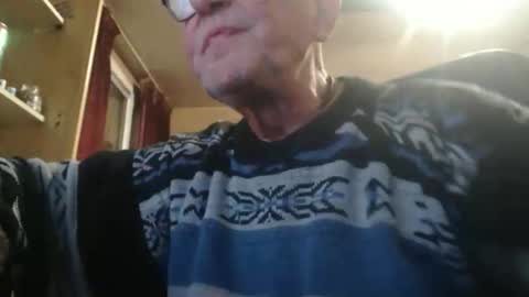 pascal88881 online show from 12/17/25, 11:27