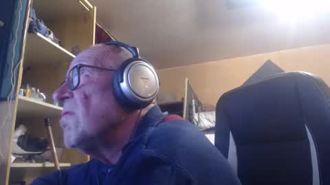 pascal88881 online show from 12/18/25, 09:21