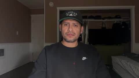 Snapshot of pascua17 chatting on 03/24/26, 07:57 pascua17 online show from 03/24/26, 07:57