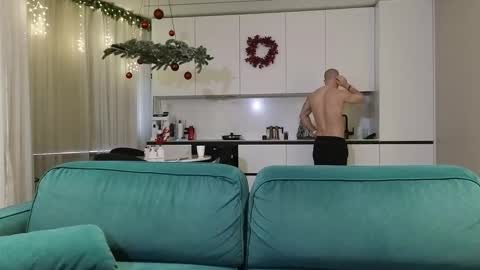 Pashka online show from 12/14/25, 10:31