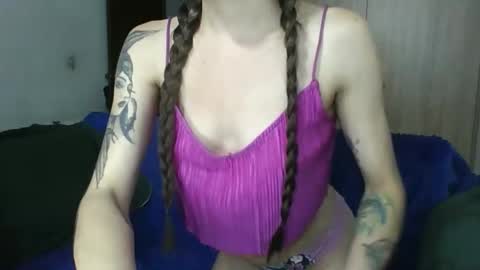 Snapshot of passion_fruit01 chatting on 09/29/25, 05:12 passion_fruit01 online show from 09/29/25, 05:12