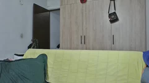 Snapshot of passion_fruit01 chatting on 10/21/25, 04:41 passion_fruit01 online show from 10/21/25, 04:41