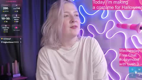 LunaAlan online show from 10/16/25, 04:24