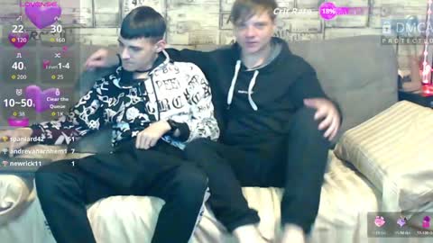 Max tall dark-haired guy with tattoos and Phil blond-haired online show from 04/25/26, 03:31
