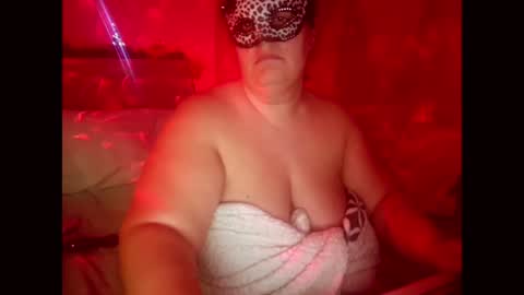 Snapshot of passionduo4 chatting on 12/18/24, 11:19 PassionDuo4 online show from 12/18/24, 11:19