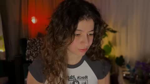 Snapshot of passionessa chatting on 10/08/25, 08:34 Call me Miss Alice Careful Passion Queen online show from 10/08/25, 08:34