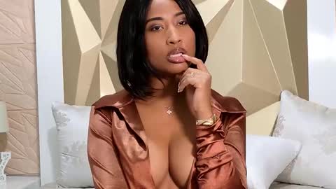 Snapshot of passionmacoll chatting on 11/12/25, 07:46 passionmacoll online show from 11/12/25, 07:46