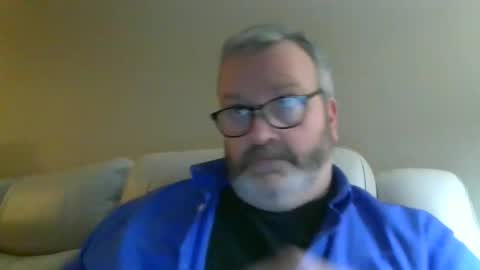 Snapshot of passporttraveler1 chatting on 02/13/26, 02:40 passporttraveler1 online show from 02/13/26, 02:40