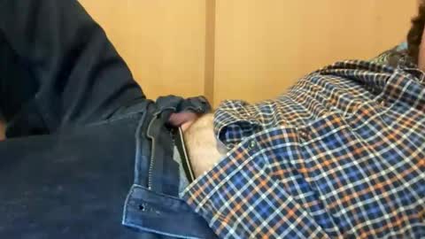 Snapshot of pasteducks2 chatting on 03/21/26, 09:36 Liam online show from 03/21/26, 09:36