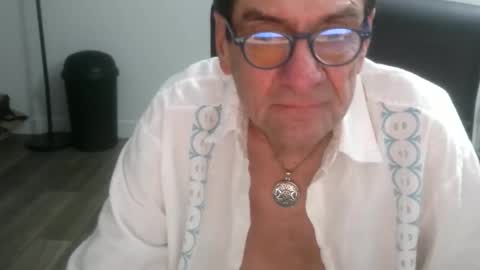 Snapshot of pastelito76 chatting on 01/12/26, 11:43 Bob online show from 01/12/26, 11:43