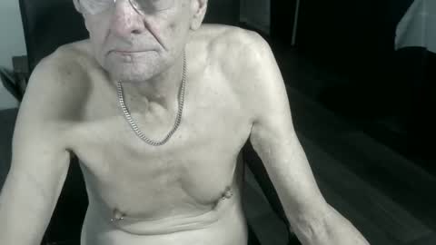 Snapshot of pastelito76 chatting on 04/05/26, 03:36 Bob online show from 04/05/26, 03:36