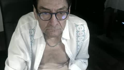 Snapshot of pastelito76 chatting on 04/15/26, 03:08 Bob online show from 04/15/26, 03:08
