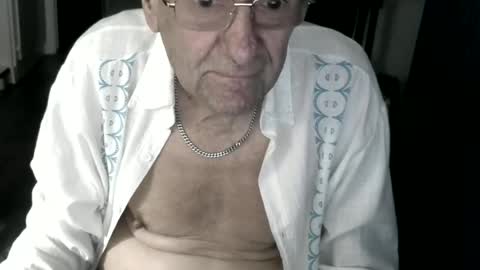 Snapshot of pastelito76 chatting on 06/22/26, 11:02 Bob online show from 06/22/26, 11:02