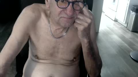 Snapshot of pastelito76 chatting on 07/14/26, 02:05 Bob online show from 07/14/26, 02:05