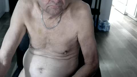 Snapshot of pastelito76 chatting on 07/26/26, 04:14 Bob online show from 07/26/26, 04:14