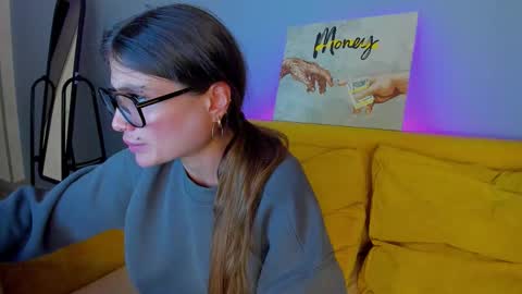 Snapshot of patricia_cox chatting on 02/23/26, 08:17 Patricia GMT2 Wed-Thu 5-11am Sat-Mon 5-11am online show from 02/23/26, 08:17