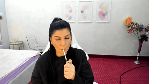 Patricia online show from 12/30/24, 05:48