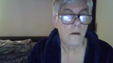 Snapshot of patrick5275 chatting on 12/08/24, 06:43 patrick5275 online show from 12/08/24, 06:43