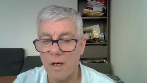 Snapshot of patrick5275 chatting on 12/16/24, 08:41 patrick5275 online show from 12/16/24, 08:41