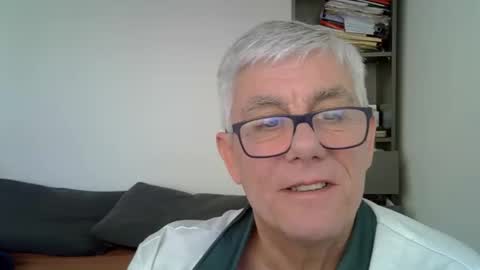 Snapshot of patrick5275 chatting on 12/21/24, 10:06 patrick5275 online show from 12/21/24, 10:06