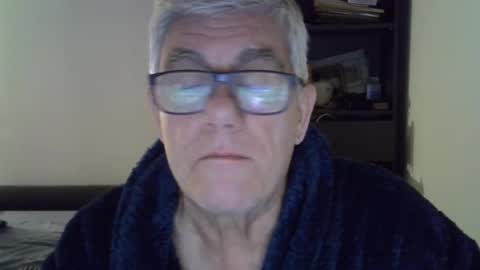 Snapshot of patrick5275 chatting on 12/30/24, 06:53 patrick5275 online show from 12/30/24, 06:53