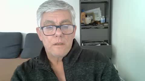 Snapshot of patrick5275 chatting on 01/21/25, 12:39 patrick5275 online show from 01/21/25, 12:39
