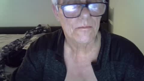 Snapshot of patrick5275 chatting on 02/13/25, 09:38 patrick5275 online show from 02/13/25, 09:38
