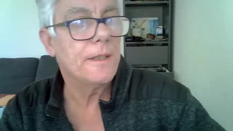 Snapshot of patrick5275 chatting on 02/15/25, 01:05 patrick5275 online show from 02/15/25, 01:05