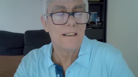 Snapshot of patrick5275 chatting on 02/20/25, 10:05 patrick5275 online show from 02/20/25, 10:05