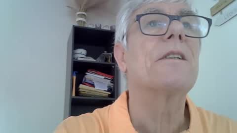 Snapshot of patrick5275 chatting on 02/23/25, 10:06 patrick5275 online show from 02/23/25, 10:06