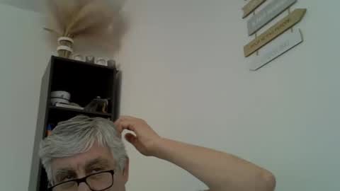 Snapshot of patrick5275 chatting on 02/28/25, 03:04 patrick5275 online show from 02/28/25, 03:04