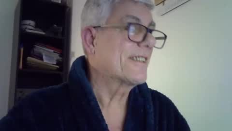 Snapshot of patrick5275 chatting on 03/04/25, 07:54 patrick5275 online show from 03/04/25, 07:54