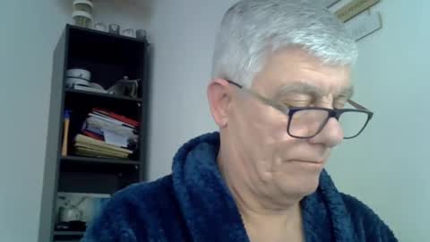 Snapshot of patrick5275 chatting on 03/05/25, 07:05 patrick5275 online show from 03/05/25, 07:05