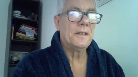Snapshot of patrick5275 chatting on 03/06/25, 06:41 patrick5275 online show from 03/06/25, 06:41