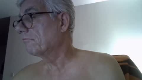 Snapshot of patrick5275 chatting on 09/11/25, 08:09 patrick5275 online show from 09/11/25, 08:09