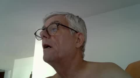 Snapshot of patrick5275 chatting on 09/12/25, 08:14 patrick5275 online show from 09/12/25, 08:14