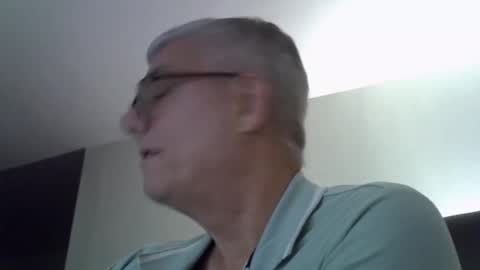 Snapshot of patrick5275 chatting on 09/24/25, 08:45 patrick5275 online show from 09/24/25, 08:45