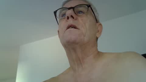 Snapshot of patrick5275 chatting on 09/29/25, 07:02 patrick5275 online show from 09/29/25, 07:02
