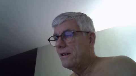 Snapshot of patrick5275 chatting on 10/10/25, 05:50 patrick5275 online show from 10/10/25, 05:50