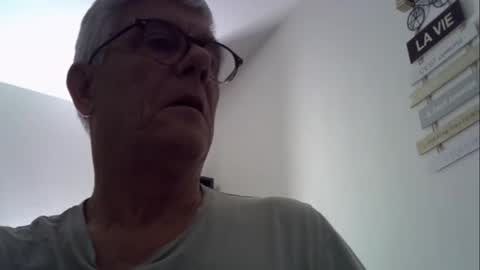 Snapshot of patrick5275 chatting on 10/13/25, 07:14 patrick5275 online show from 10/13/25, 07:14