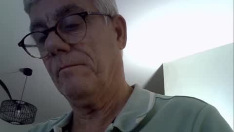 Snapshot of patrick5275 chatting on 10/20/25, 10:21 patrick5275 online show from 10/20/25, 10:21
