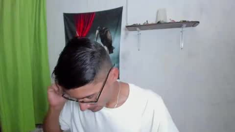 Snapshot of patrick_1_ chatting on 04/05/26, 08:06 EDUAR Independent model online show from 04/05/26, 08:06