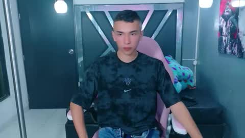 Snapshot of patrick_naughty1 chatting on 10/19/25, 03:18 patrick_naughty1 online show from 10/19/25, 03:18