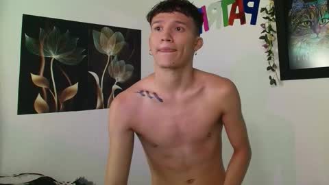 Snapshot of patrick_phoenix chatting on 10/06/25, 04:32 online show from 10/06/25, 04:32